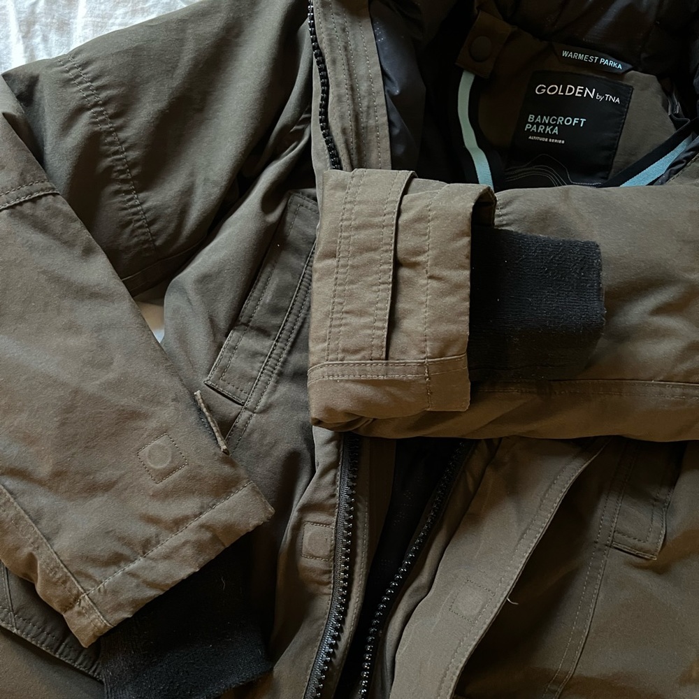 Aritzia Bancroft Parka Down Jacket in Military Green - Picture 3 of 10